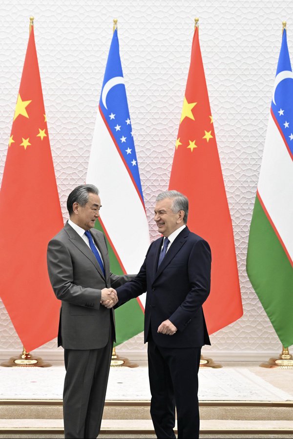 19e0-f03935d8f869fca230ea7e85e818fae3