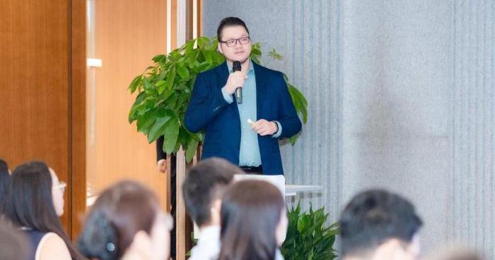 2444-c0c68f5e0216d43b4544a1906442febc