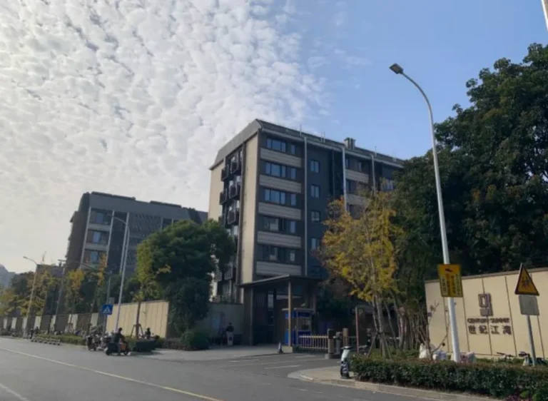 f5c7-b71d854821c51391301a85aaef772fbb